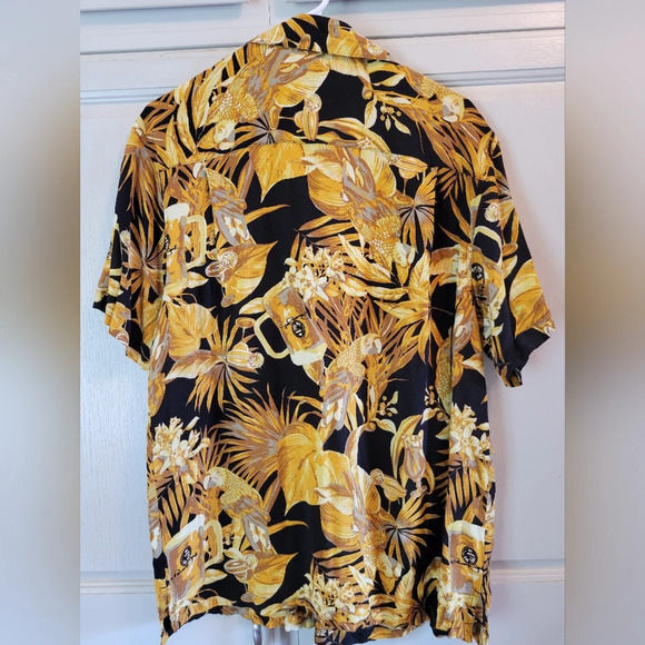Panama Jack Hawaiian Button-Up Shirt - Picture 2 of 7